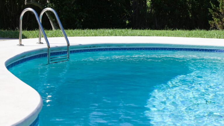 Agence M Com Marseille SL Renovation Toulon Var Amenagement Exterieur Piscine dur